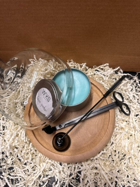 Properly trimmed wicks contribute to a cleaner and longer-lasting candle experience.  By cutting off the oxygen supply to the flame, the snuffer quickly and cleanly puts out the candle without creating smoke or splattering wax.